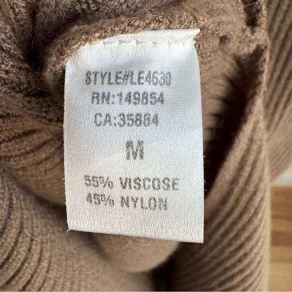 Sage The Label Kalli Green Sweater Midi Skirt with Side Slit Size M - Picture 6 of 7